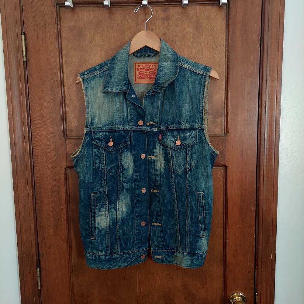 Levis vest